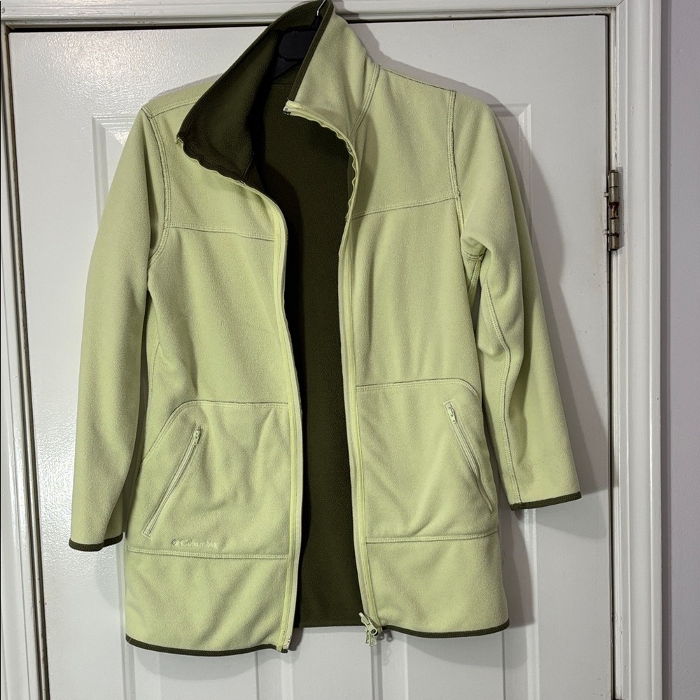 Columbia brand reversible jacket Size Small